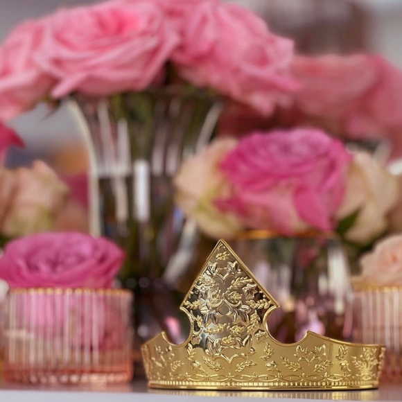 New Disney Parks Exclusive Aurora Sleeping Beauty Crown Trinket Tray - Picture 2 of 3